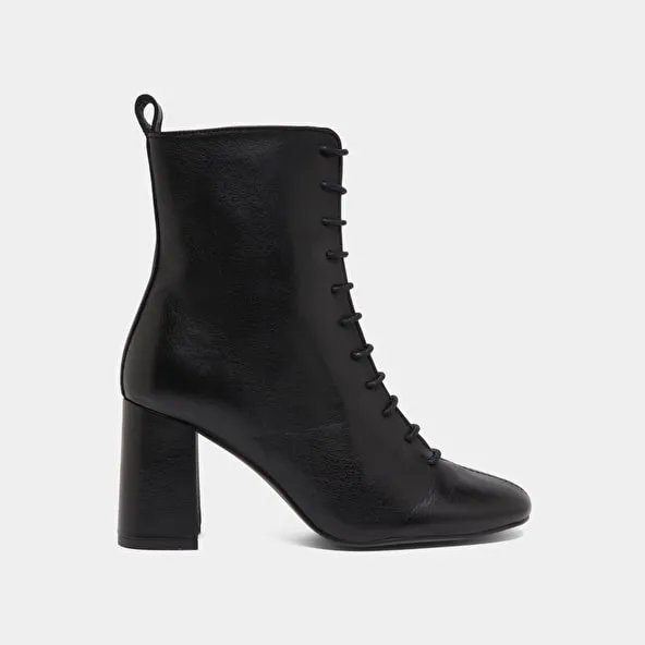 Heeled and lace-up ankle boots in black leather