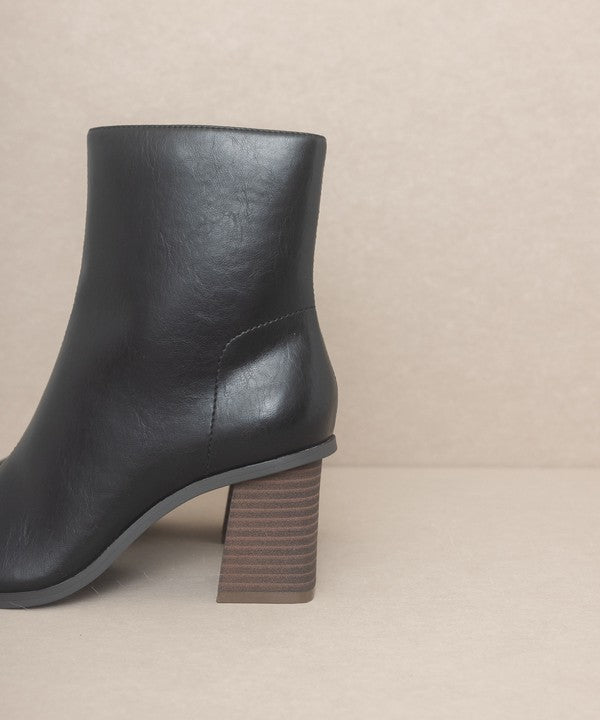 Olivia Moon - Square Toe Ankle Boots