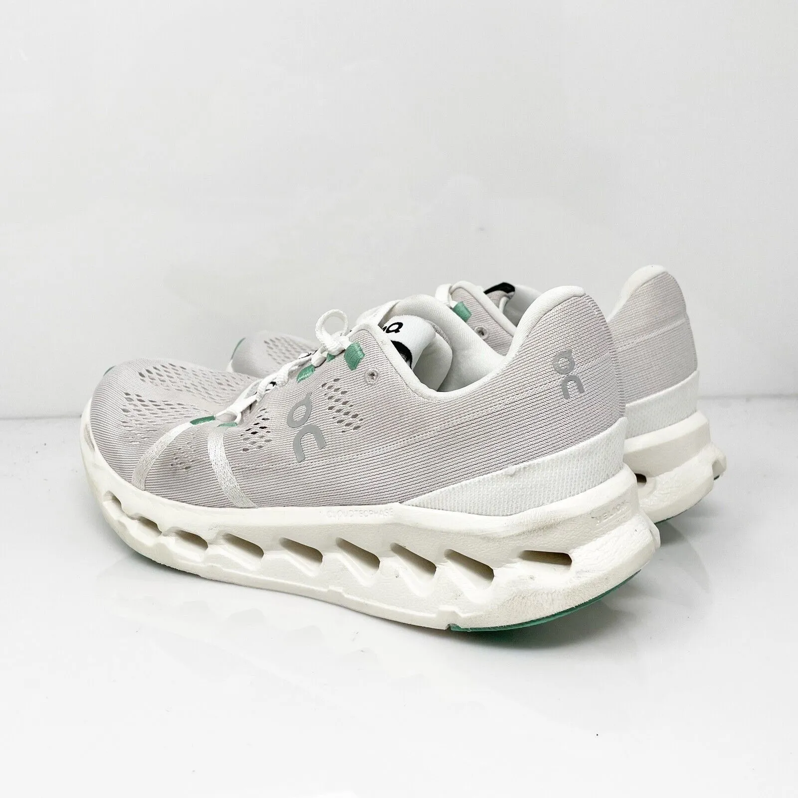 On Womens Cloudeclipse Gray Running Shoes Sneakers Size 8