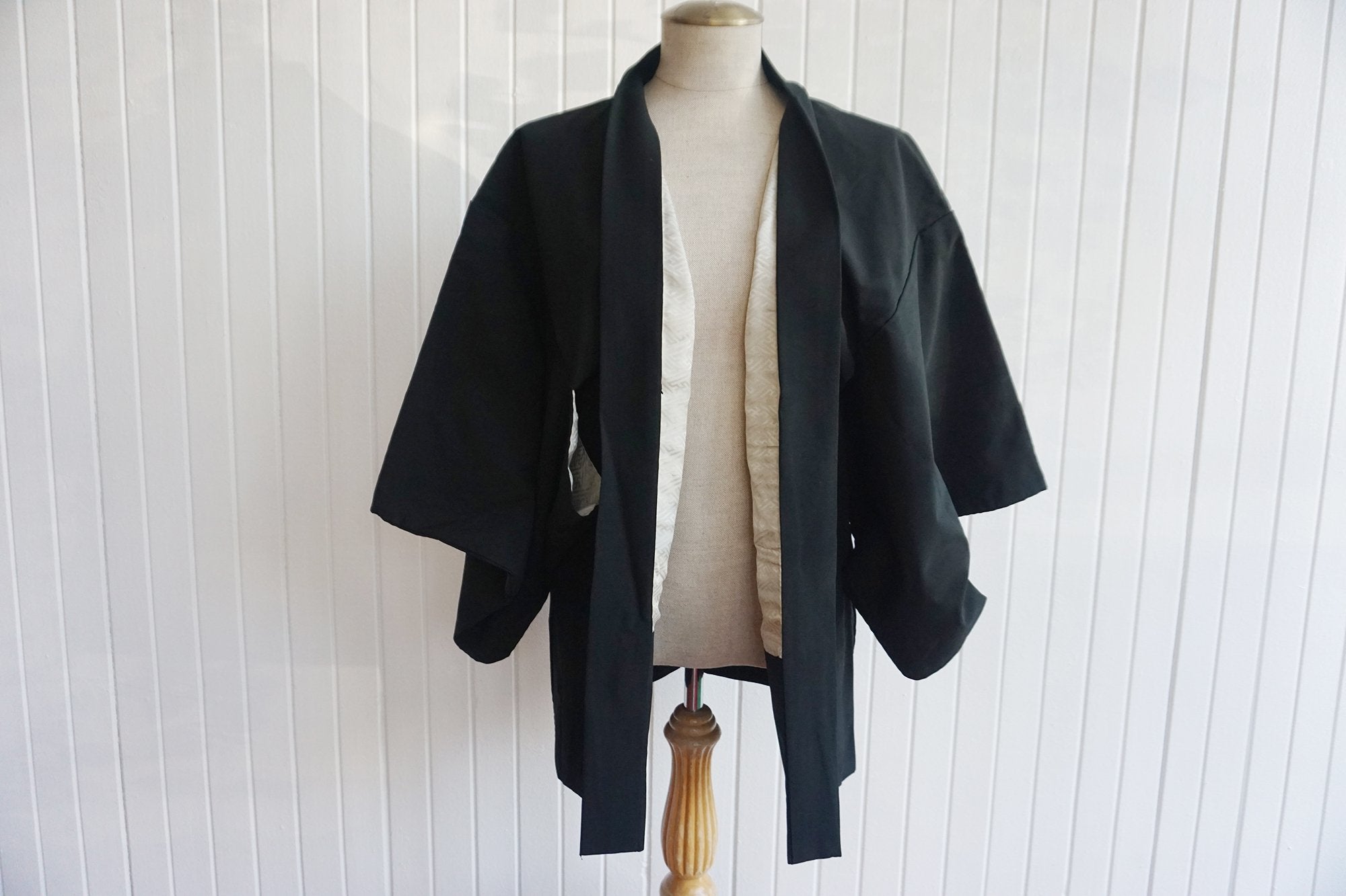 Vintage Haori/Kimono With Mountain design 1980s